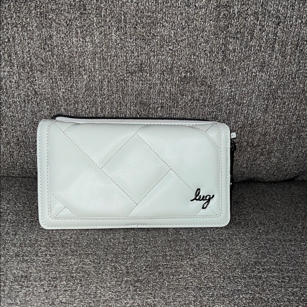 Lug Pebble satin looks Surrey Wallet